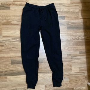 Black Cuffed Joggers/sweatpants